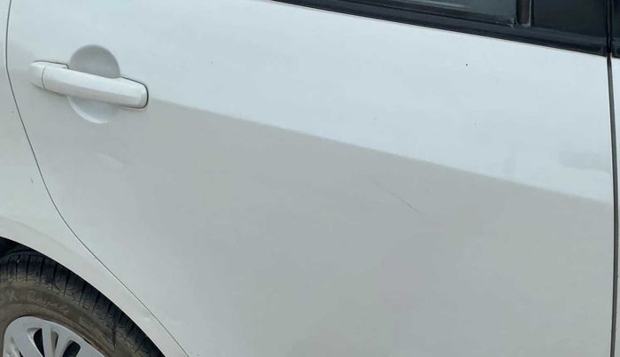 2016 Maruti Swift VXI, Petrol, Manual, 59,346 km, Right rear door - Slightly dented