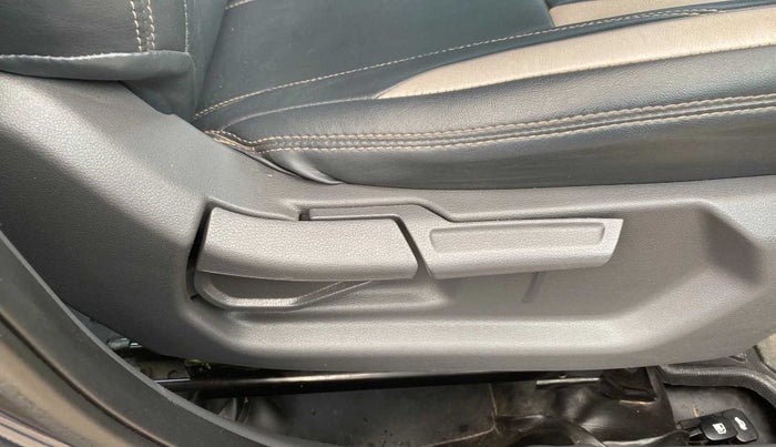 2023 Hyundai AURA S 1.2 CNG, CNG, Manual, 18,248 km, Driver Side Adjustment Panel