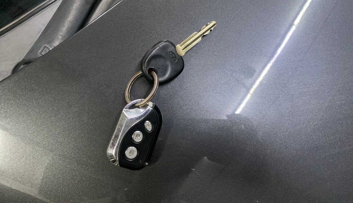 2013 Hyundai i10 MAGNA 1.2, Petrol, Manual, 82,365 km, Key Close Up