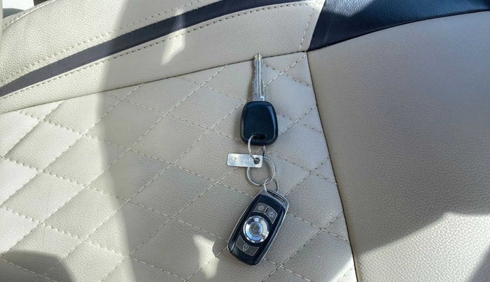 2017 Maruti Celerio VXI CNG, CNG, Manual, 61,315 km, Key Close Up