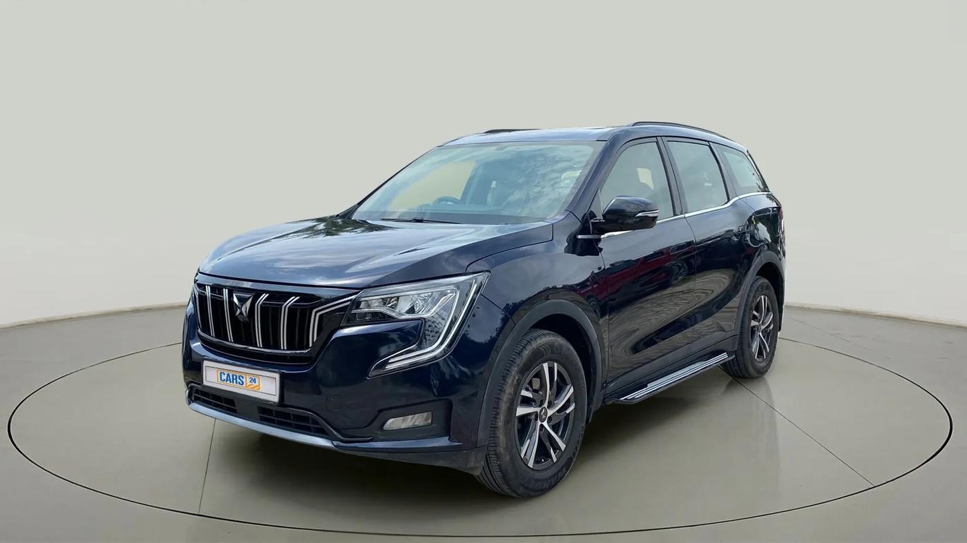 2022 Mahindra XUV700 AX 5 P MT 5 STR, Petrol, Manual, 26,876 km, Left Front Diagonal