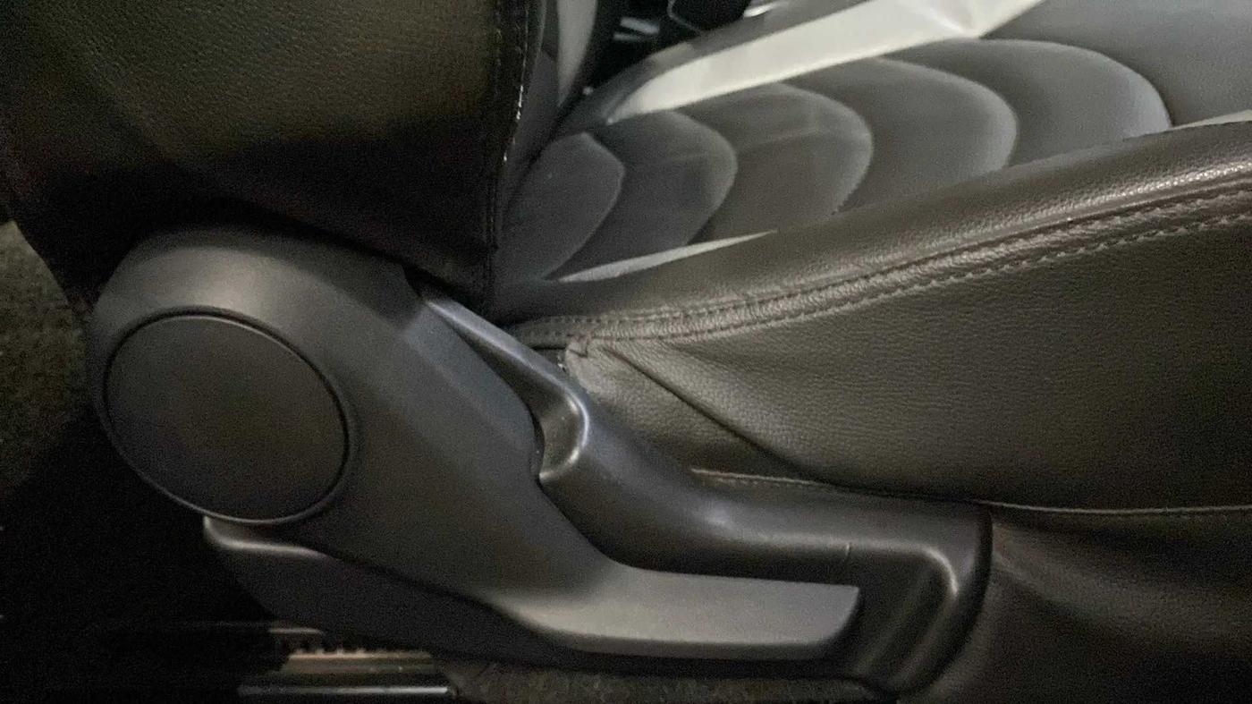2017 Maruti Baleno DELTA PETROL 1.2, Petrol, Manual, 47,676 km, Driver Side Adjustment Panel