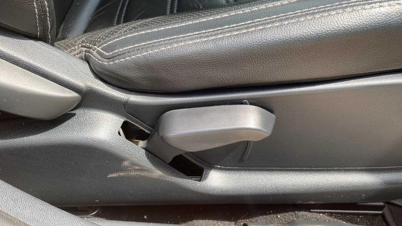 2018 Ford Ecosport TITANIUM + 1.5L PETROL AT, Petrol, Automatic, 32,885 km, Driver Side Adjustment Panel
