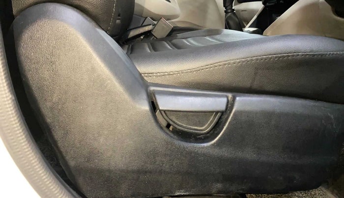 2019 Hyundai NEW SANTRO MAGNA, Petrol, Manual, 37,154 km, Driver Side Adjustment Panel