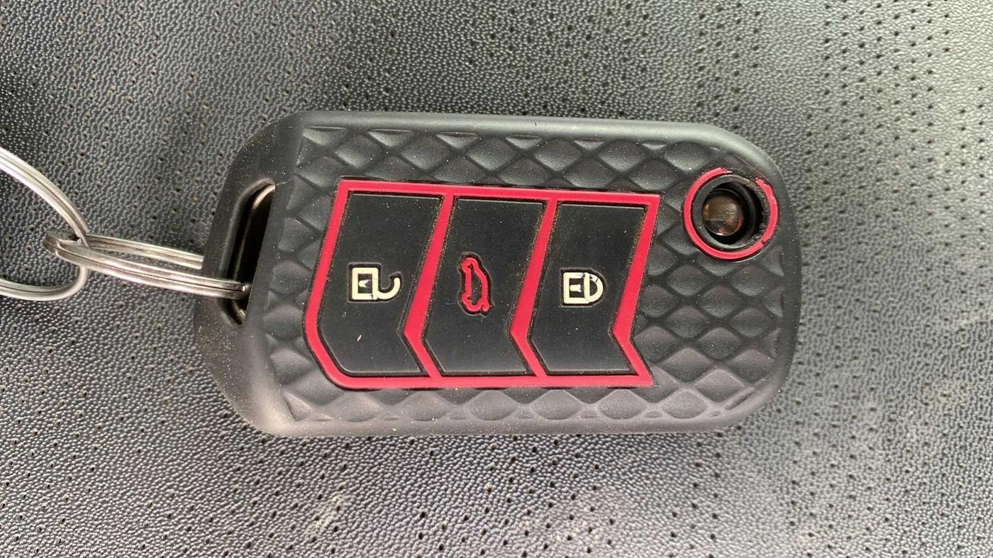 2021 Mahindra Thar LX  P 4WD AT CONVERTIBLE, Petrol, Automatic, 36,469 km, Key Close Up