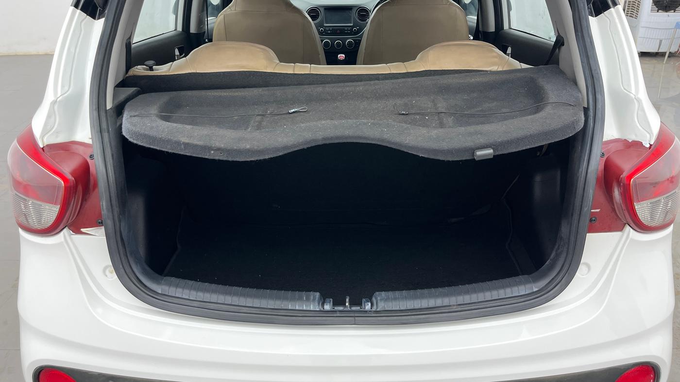 2019 Hyundai Grand i10 SPORTZ 1.2 KAPPA VTVT DUAL TONE, Petrol, Manual, 60,905 km, Boot Inside