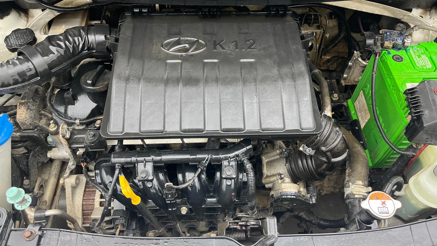 2019 Hyundai Grand i10 SPORTZ 1.2 KAPPA VTVT DUAL TONE, Petrol, Manual, 60,905 km, Engine View