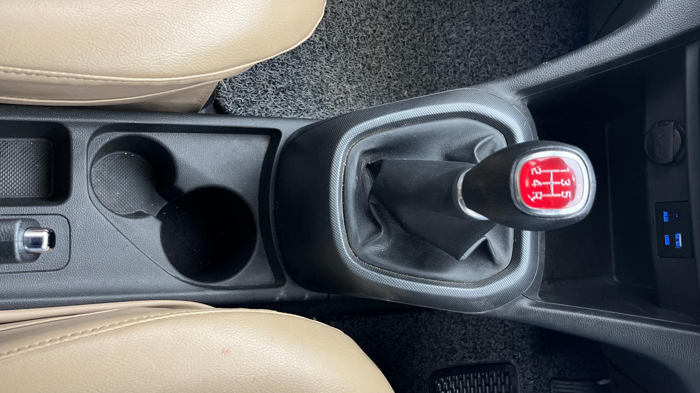 2019 Hyundai Grand i10 SPORTZ 1.2 KAPPA VTVT DUAL TONE, Petrol, Manual, 60,905 km, Gear Lever