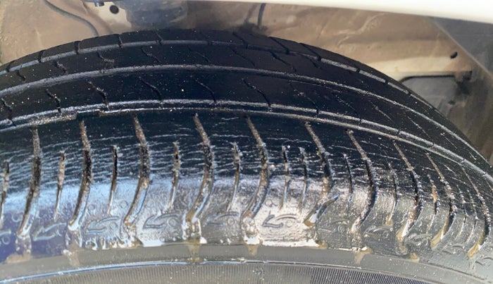2019 Maruti S PRESSO VXI+, Petrol, Manual, 52,769 km, Right Front Tyre Tread