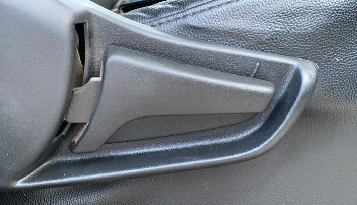 2019 Maruti S PRESSO VXI+, Petrol, Manual, 52,769 km, Driver Side Adjustment Panel