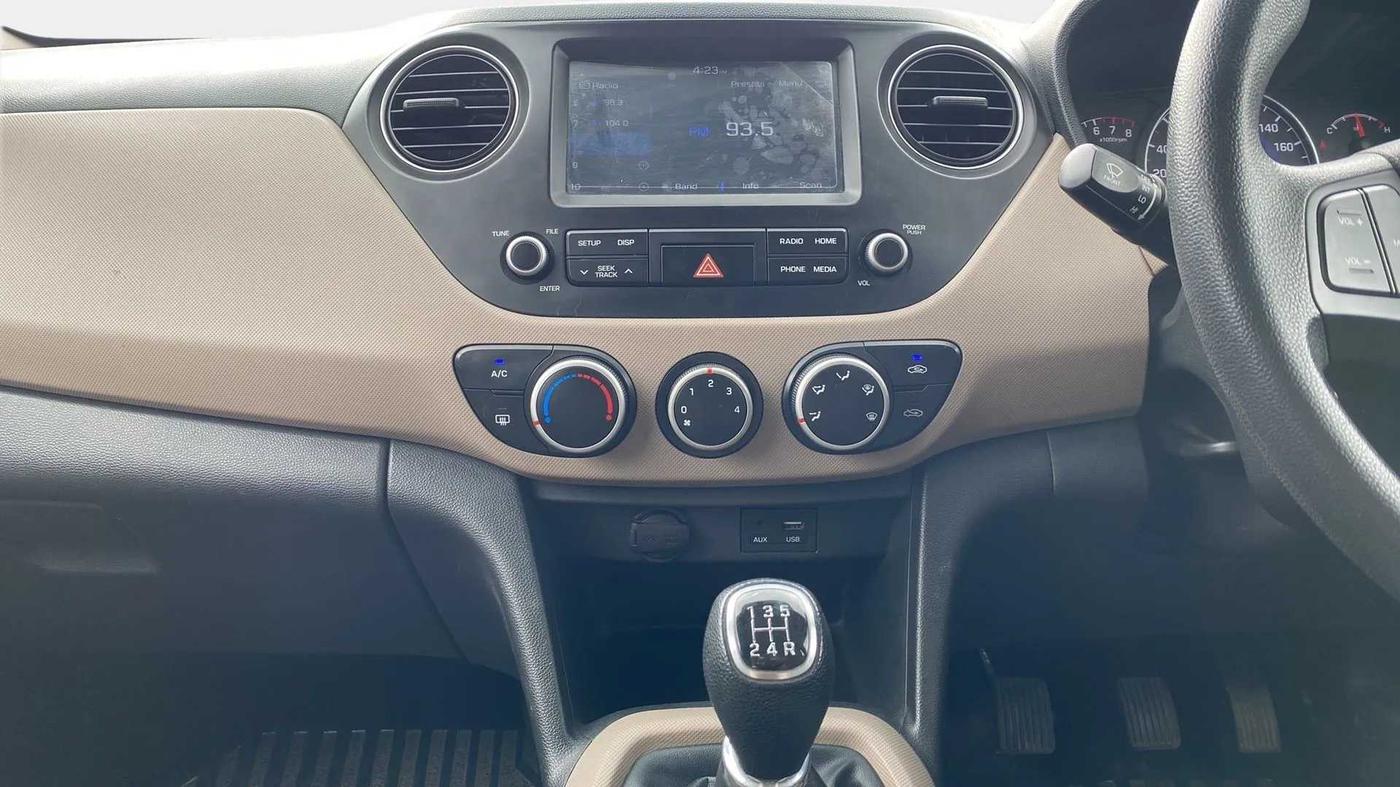 2017 Hyundai Grand i10 SPORTZ (O) 1.2 KAPPA VTVT, Petrol, Manual, 50,484 km, Air Conditioner