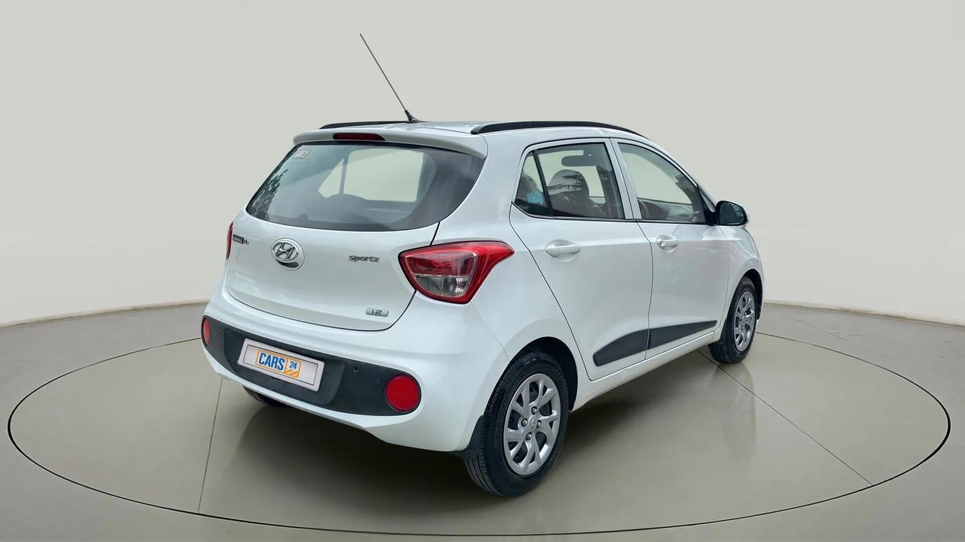 2017 Hyundai Grand i10 SPORTZ (O) 1.2 KAPPA VTVT, Petrol, Manual, 50,484 km, Right Back Diagonal