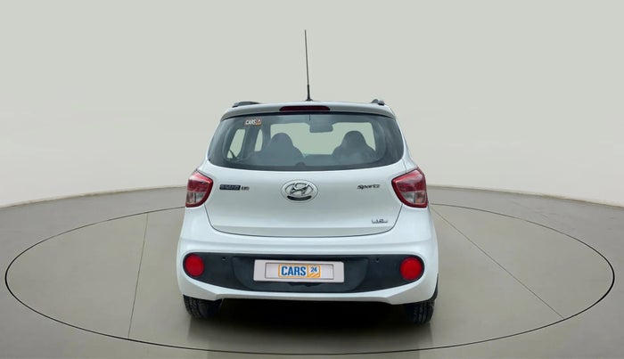 2017 Hyundai Grand i10 SPORTZ (O) 1.2 KAPPA VTVT, Petrol, Manual, 50,484 km, Back/Rear