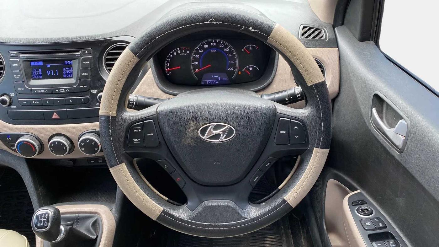 2016 Hyundai Grand i10 SPORTZ 1.2 KAPPA VTVT, Petrol, Manual, 34,930 km, Steering Wheel Close Up