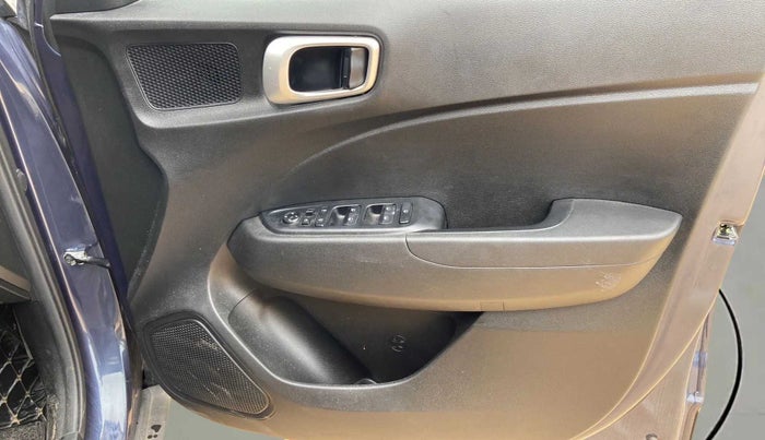 2021 Hyundai VENUE SX PLUS 1.0 TURBO DCT, Petrol, Automatic, 32,513 km, Driver Side Door Panels Control