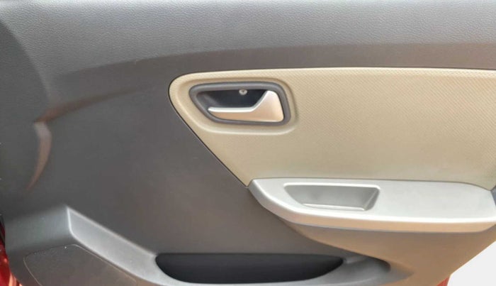 2018 Maruti Alto K10 VXI (O) AMT, Petrol, Automatic, 30,370 km, Driver Side Door Panels Control