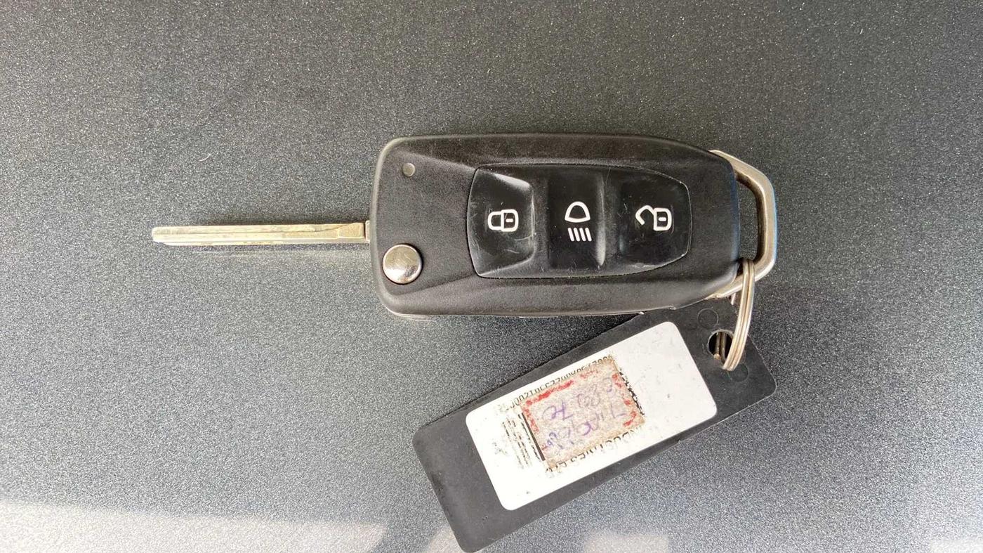 2020 Tata Tiago XZA PETROL, Petrol, Automatic, 26,337 km, Key Close Up