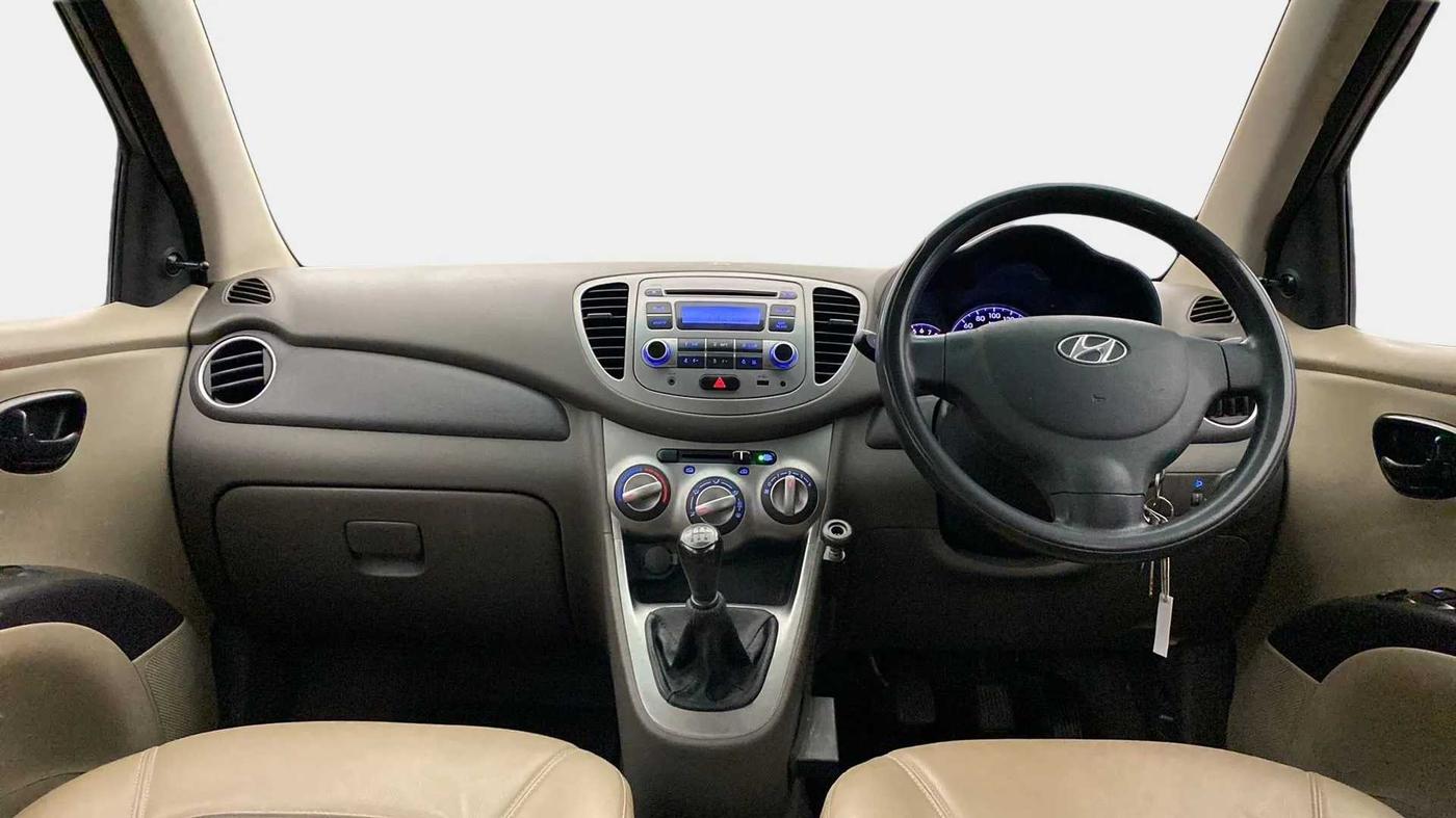 2014 Hyundai i10 MAGNA 1.1, Petrol, Manual, 30,531 km, Dashboard