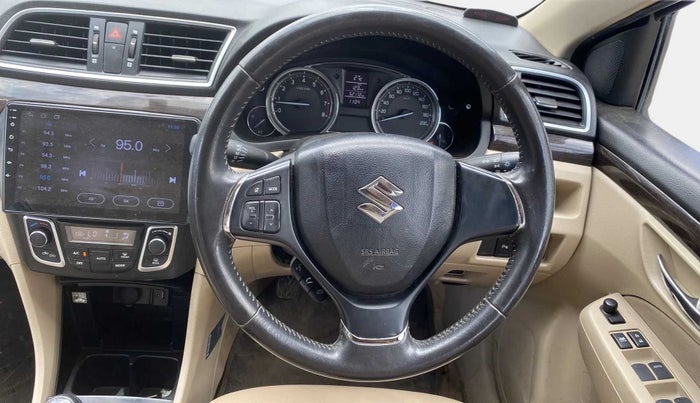 2016 Maruti Ciaz ZXI+, Petrol, Manual, 52,171 km, Steering Wheel Close Up
