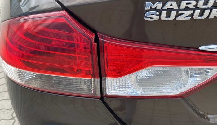 2016 Maruti Ciaz ZXI+, Petrol, Manual, 52,171 km, Left tail light - < 2 inches,no. = 2