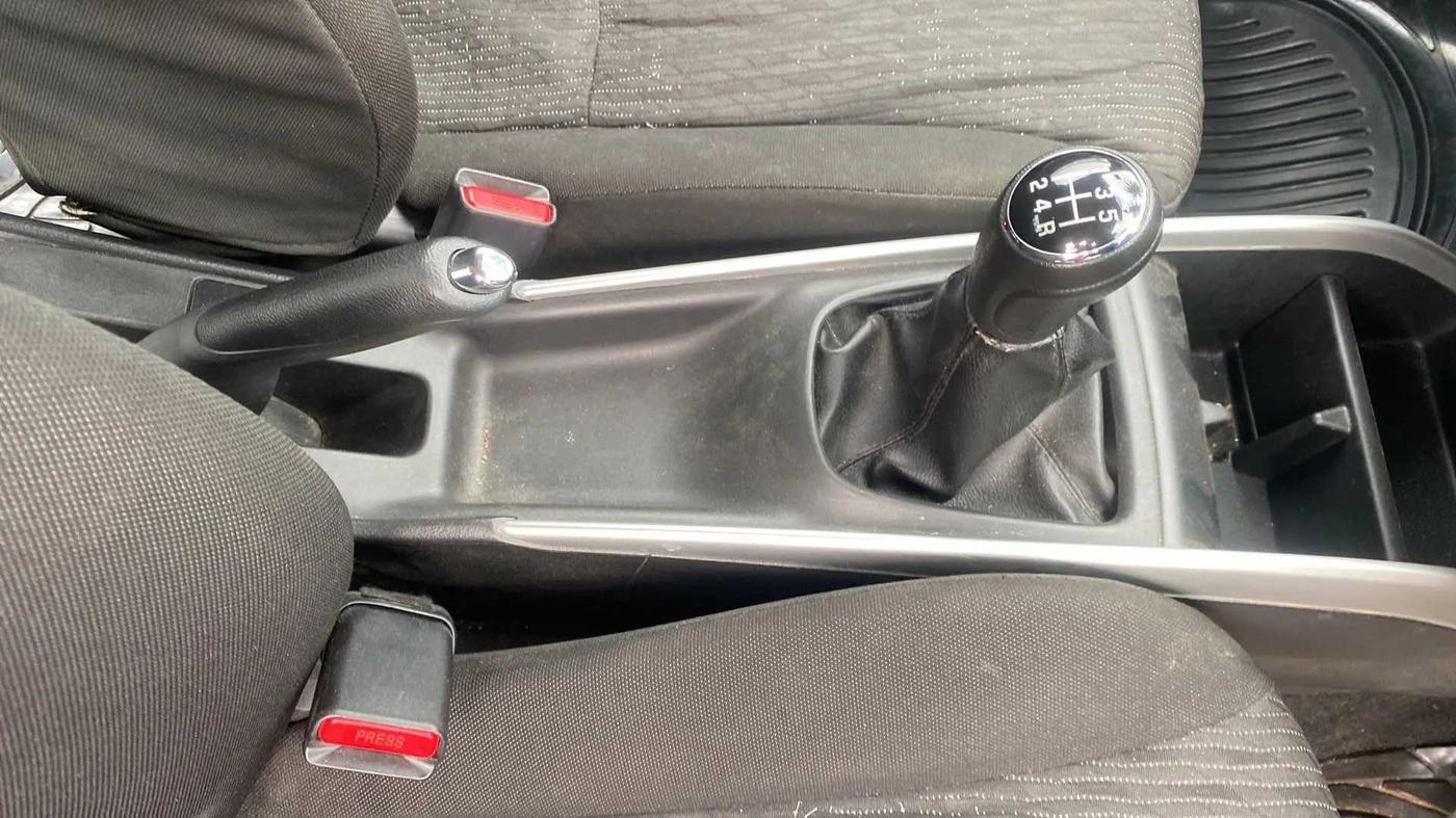 2015 Maruti Baleno DELTA PETROL 1.2, Petrol, Manual, 34,170 km, Gear Lever
