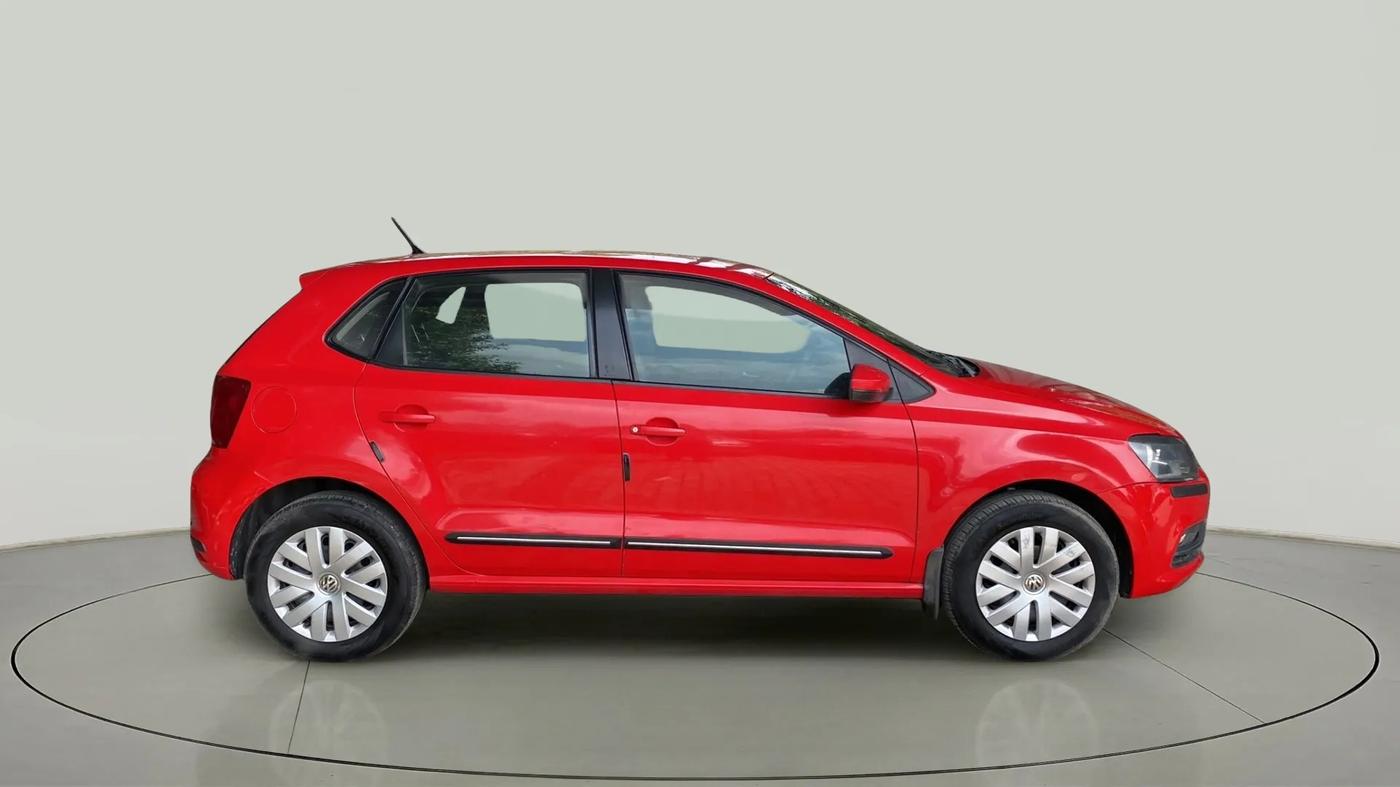 2016 Volkswagen Polo COMFORTLINE 1.2L, Petrol, Manual, 64,708 km, Right Side View