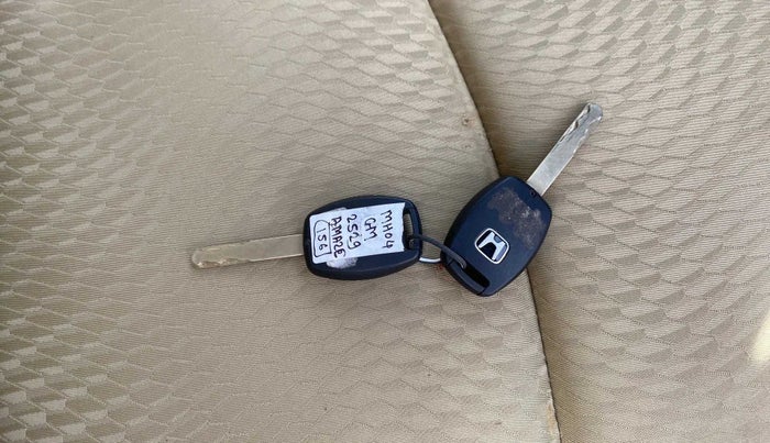 2014 Honda Amaze 1.2L I-VTEC S, Petrol, Manual, 62,721 km, Key Close Up