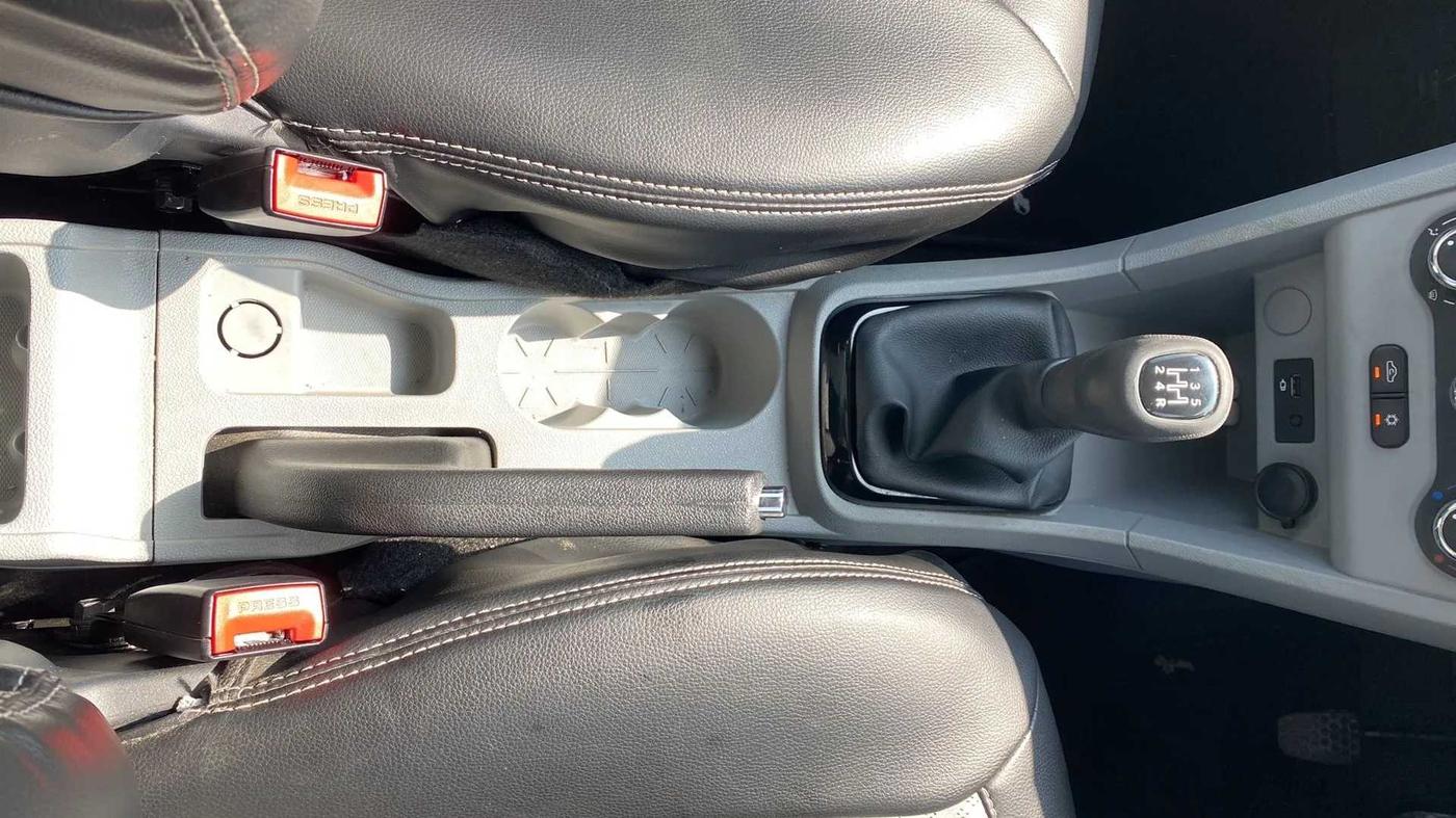 2022 Tata Tiago XT (O) PETROL, Petrol, Manual, 6,990 km, Gear Lever
