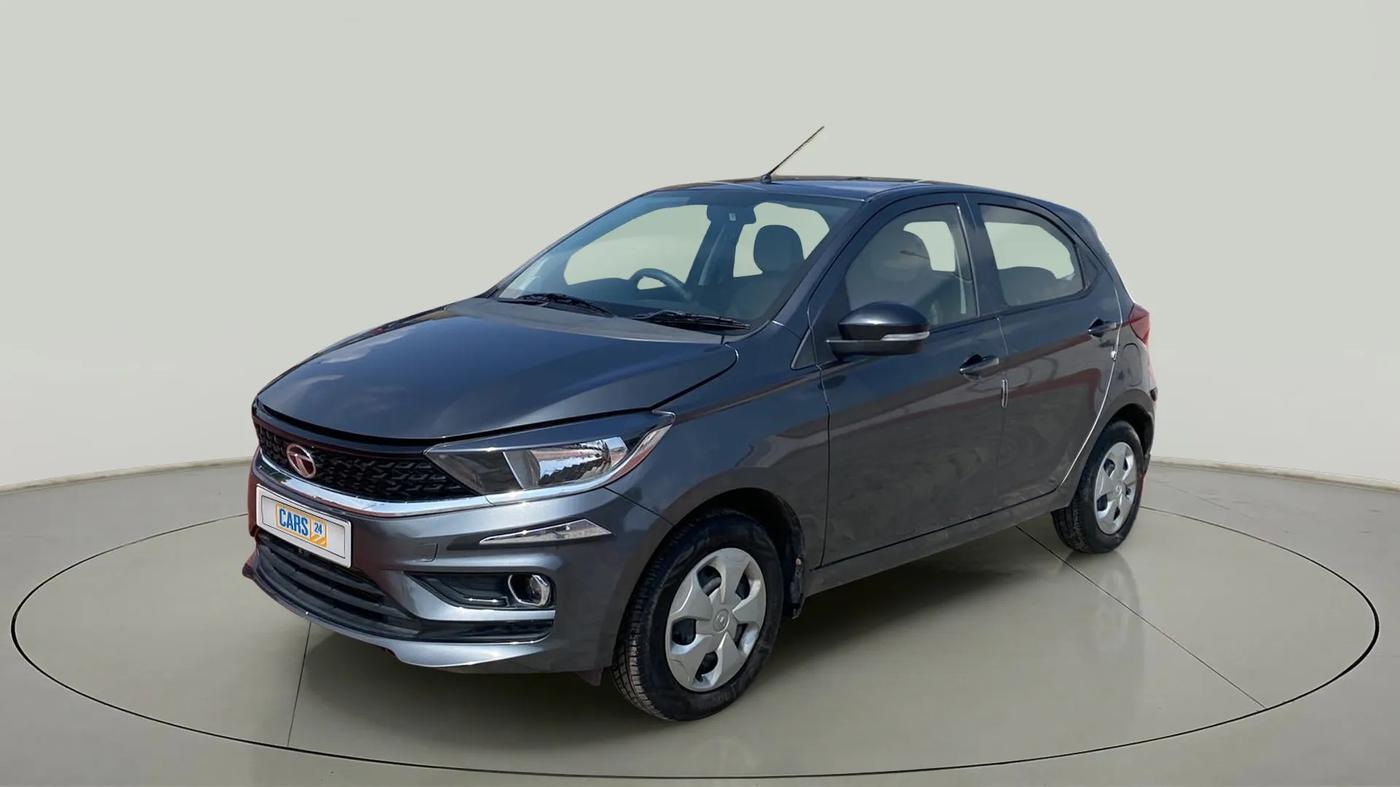 2022 Tata Tiago XT (O) PETROL, Petrol, Manual, 6,990 km, Left Front Diagonal