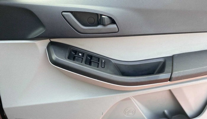 2022 Tata Tiago XT (O) PETROL, Petrol, Manual, 6,990 km, Driver Side Door Panels Control