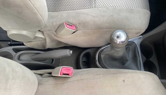2014 Toyota Etios V, Petrol, Manual, 54,355 km, Gear Lever