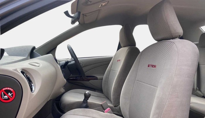 2014 Toyota Etios V, Petrol, Manual, 54,355 km, Right Side Front Door Cabin