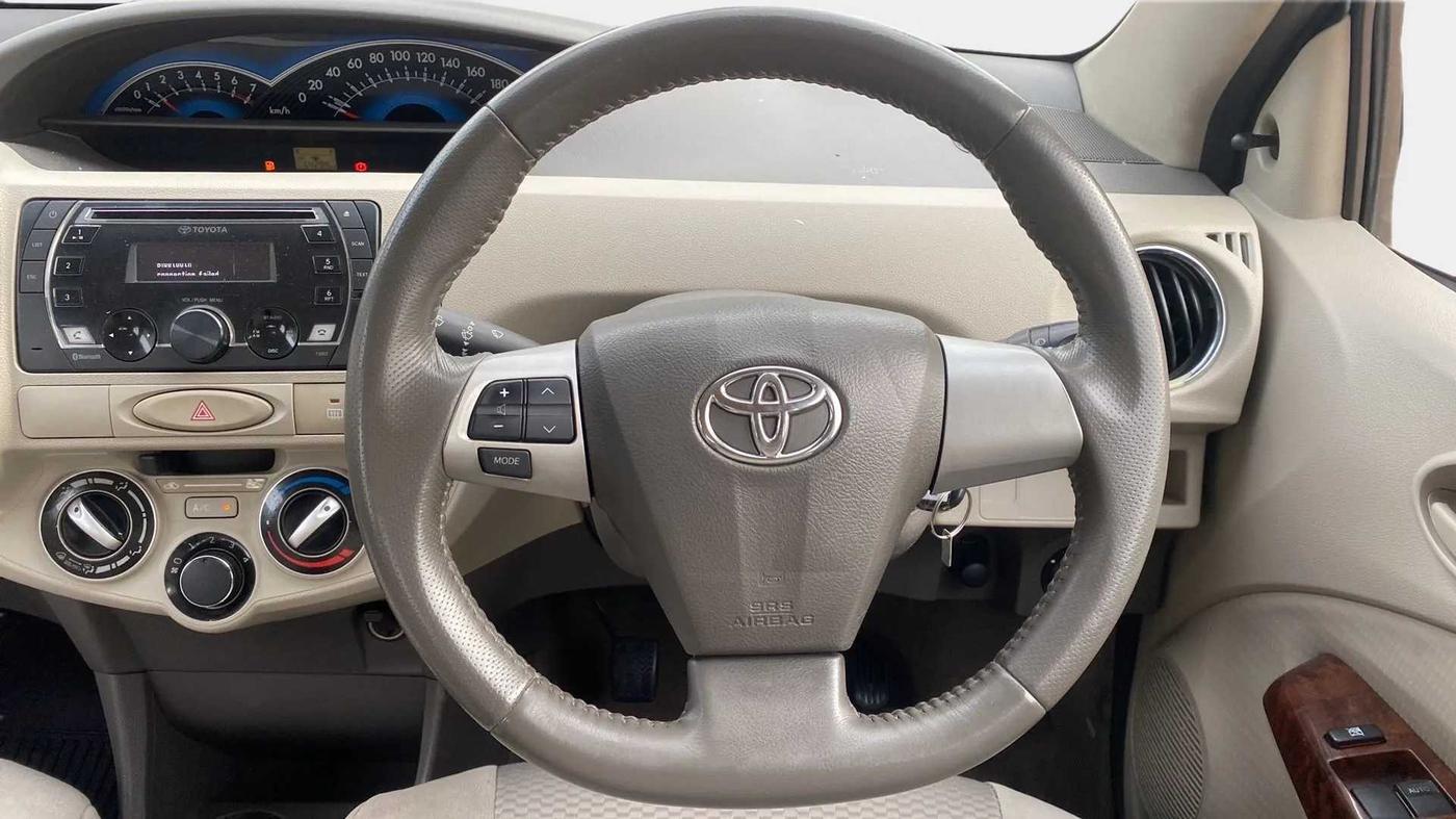 2014 Toyota Etios V, Petrol, Manual, 54,355 km, Steering Wheel Close Up