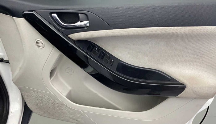 2020 Tata NEXON XZ PLUS PETROL, Petrol, Manual, 55,333 km, Driver Side Door Panels Control