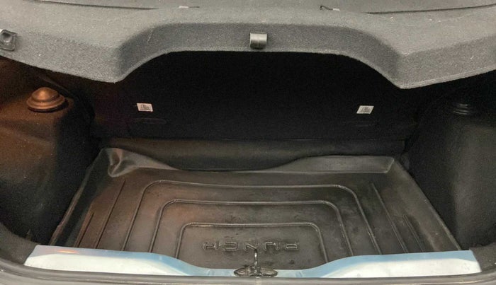2022 Tata PUNCH ADVENTURE MT, Petrol, Manual, 15,901 km, Boot Inside