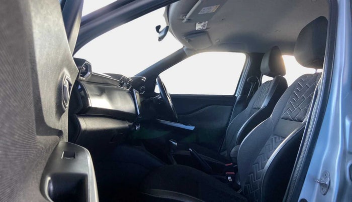 2020 Nissan MAGNITE XV PREMIUM TURBO (O), Petrol, Manual, 43,118 km, Right Side Front Door Cabin