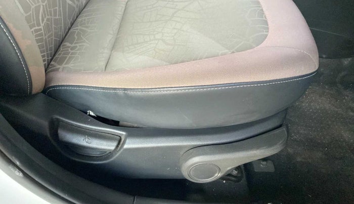 2016 Hyundai Xcent S 1.2, Petrol, Manual, 36,130 km, Driver Side Adjustment Panel