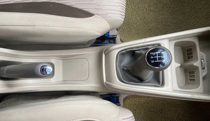 2021 Maruti Ertiga ZXI+ SHVS, Petrol, Manual, 45,969 km, Gear Lever
