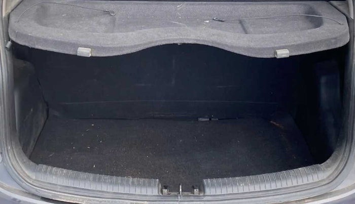 2020 Hyundai Grand i10 SPORTZ 1.2 KAPPA VTVT, Petrol, Manual, 42,758 km, Boot Inside