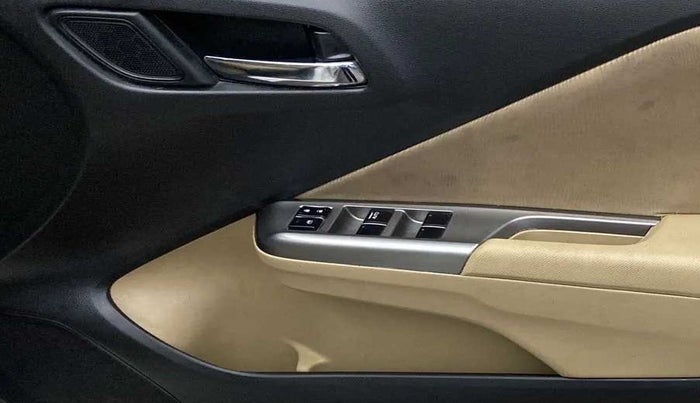 2015 Honda City 1.5L I-VTEC V MT, CNG, Manual, 1,06,409 km, Driver Side Door Panels Control