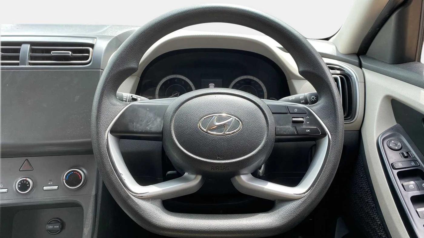 2020 Hyundai Creta E 1.5 PETROL, CNG, Manual, 44,001 km, Steering Wheel Close Up