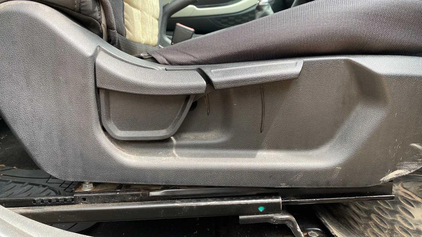 2020 Hyundai Creta E 1.5 PETROL, CNG, Manual, 44,001 km, Driver Side Adjustment Panel