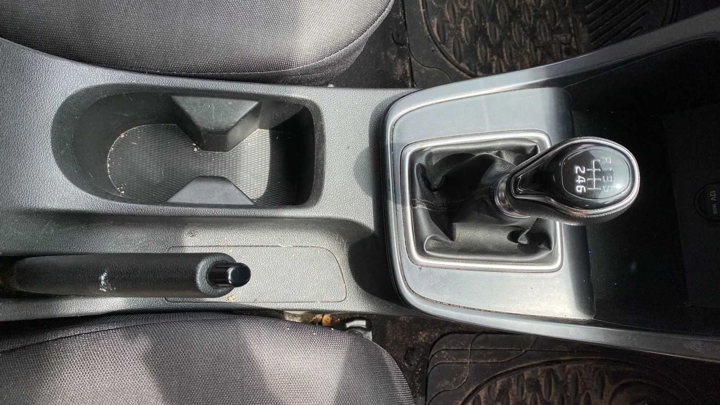 2020 Hyundai Creta E 1.5 PETROL, CNG, Manual, 44,001 km, Gear Lever