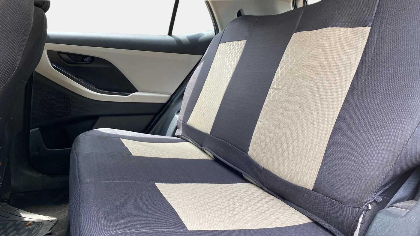 2020 Hyundai Creta E 1.5 PETROL, CNG, Manual, 44,001 km, Right Side Rear Door Cabin