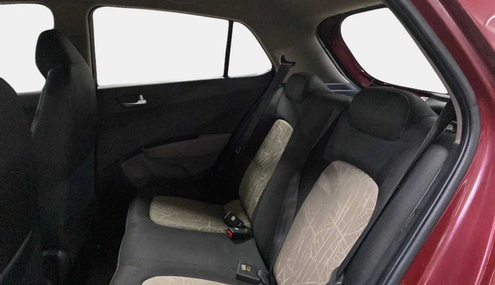 2015 Hyundai Grand i10 SPORTZ 1.2 KAPPA VTVT, Petrol, Manual, 33,809 km, Right Side Rear Door Cabin