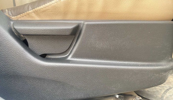 2014 Hyundai Eon ERA +, Petrol, Manual, 54,463 km, Driver Side Adjustment Panel