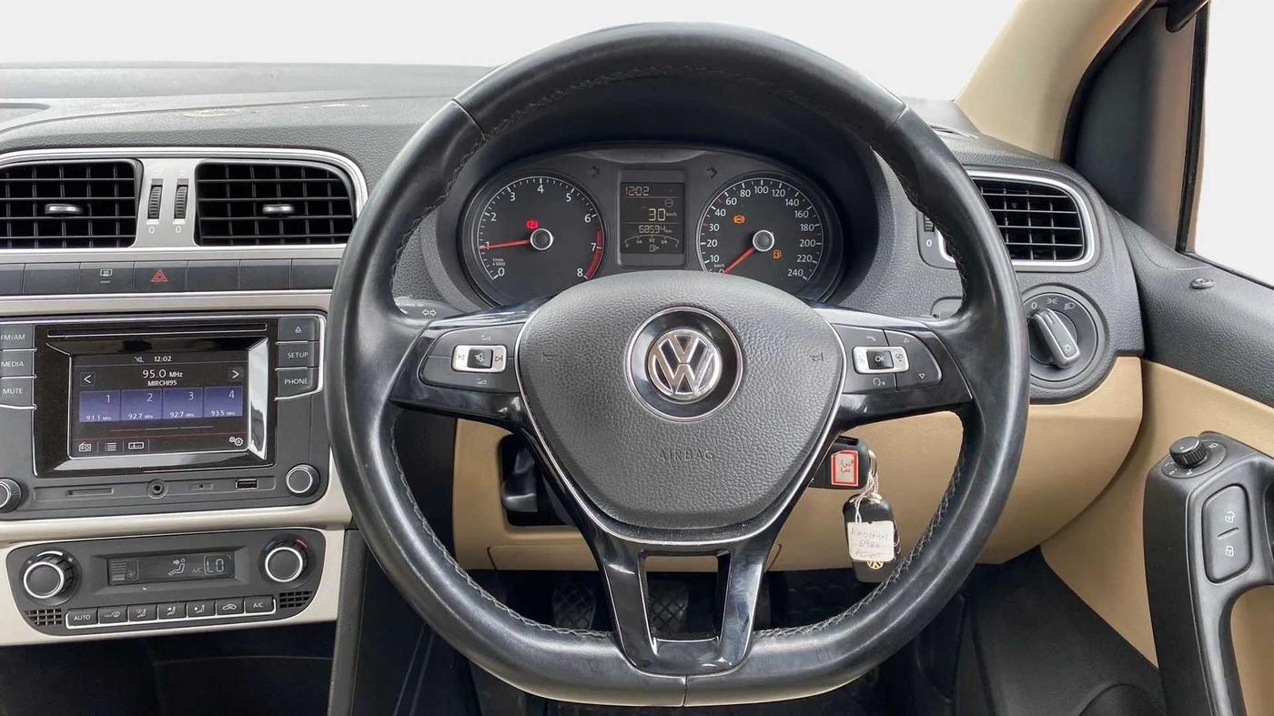 2016 Volkswagen Ameo HIGHLINE1.2L, Petrol, Manual, 68,602 km, Steering Wheel Close Up