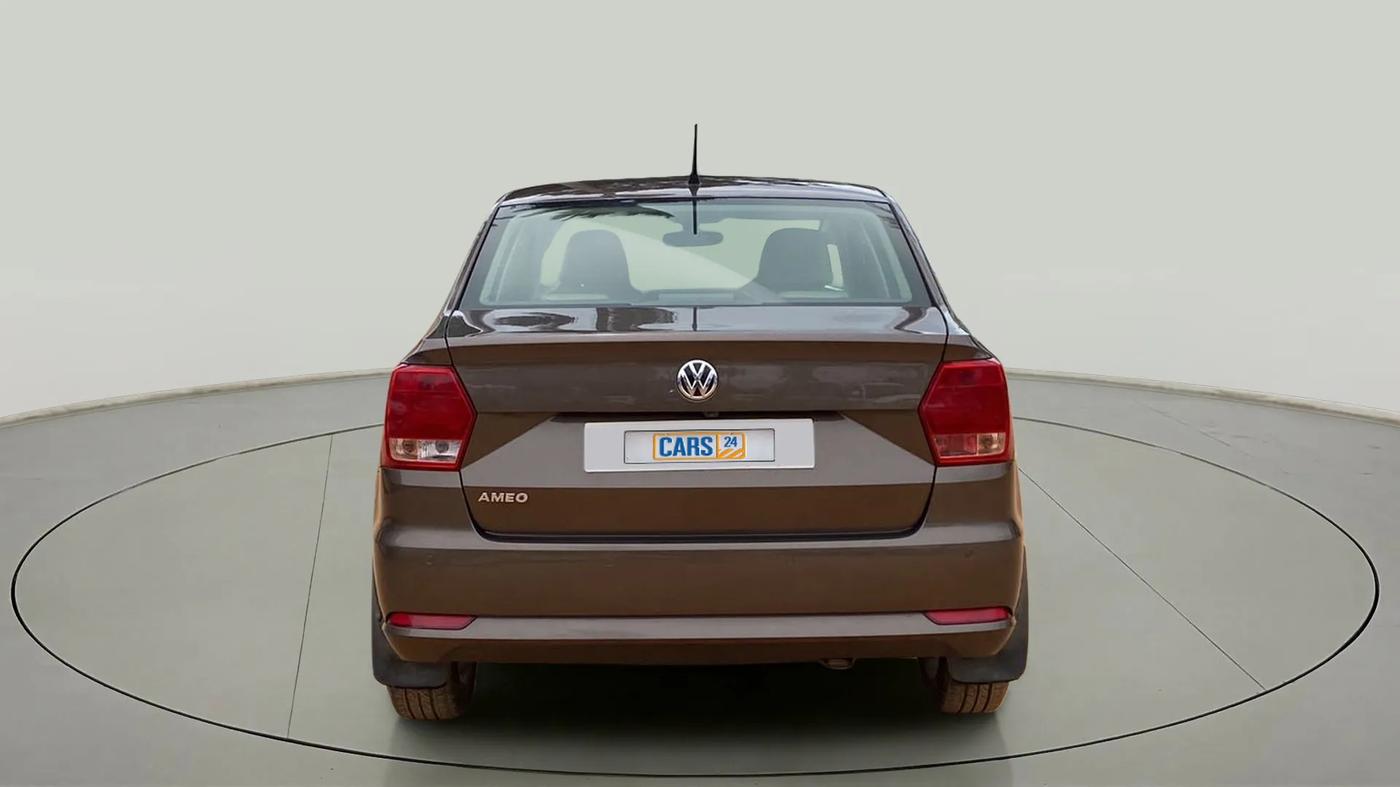 2016 Volkswagen Ameo HIGHLINE1.2L, Petrol, Manual, 68,602 km, Back/Rear