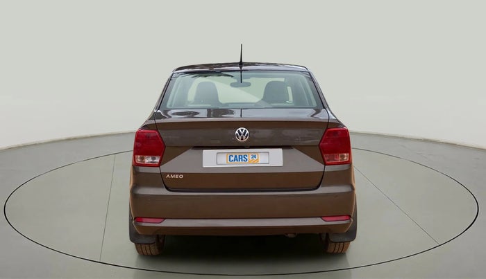 2016 Volkswagen Ameo HIGHLINE1.2L, Petrol, Manual, 68,602 km, Back/Rear