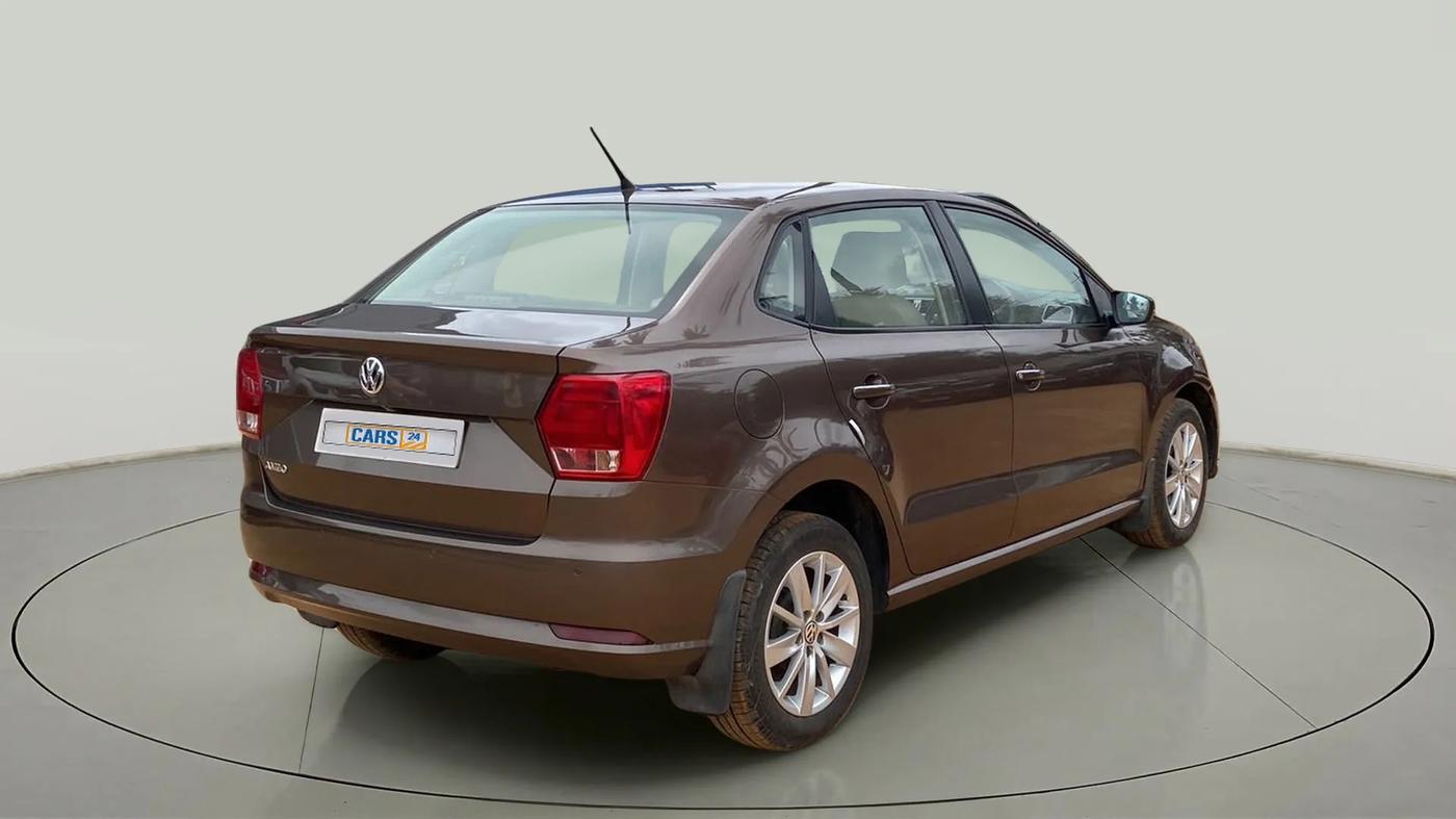 2016 Volkswagen Ameo HIGHLINE1.2L, Petrol, Manual, 68,602 km, Right Back Diagonal